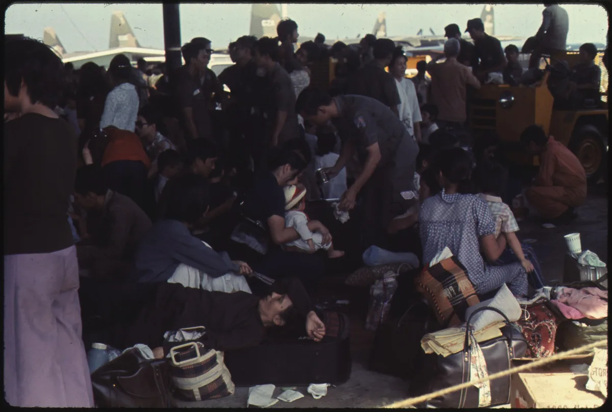 Эвакуация жителей из Сайгона, апрель 1975 года