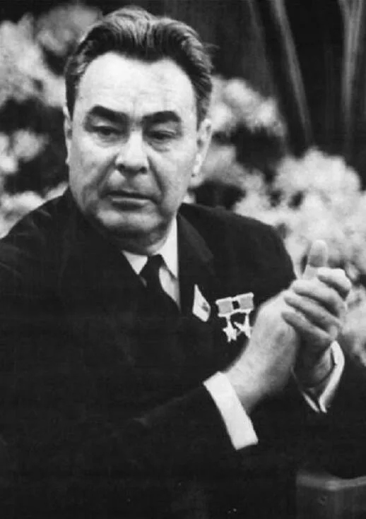 Л. Брежнев (1906–1982) — 1-й секретарь, с 1966 года генеральный секретарь ЦК КПСС, с 1977 года одновременно Председатель Президиума Верховного Совета СССР