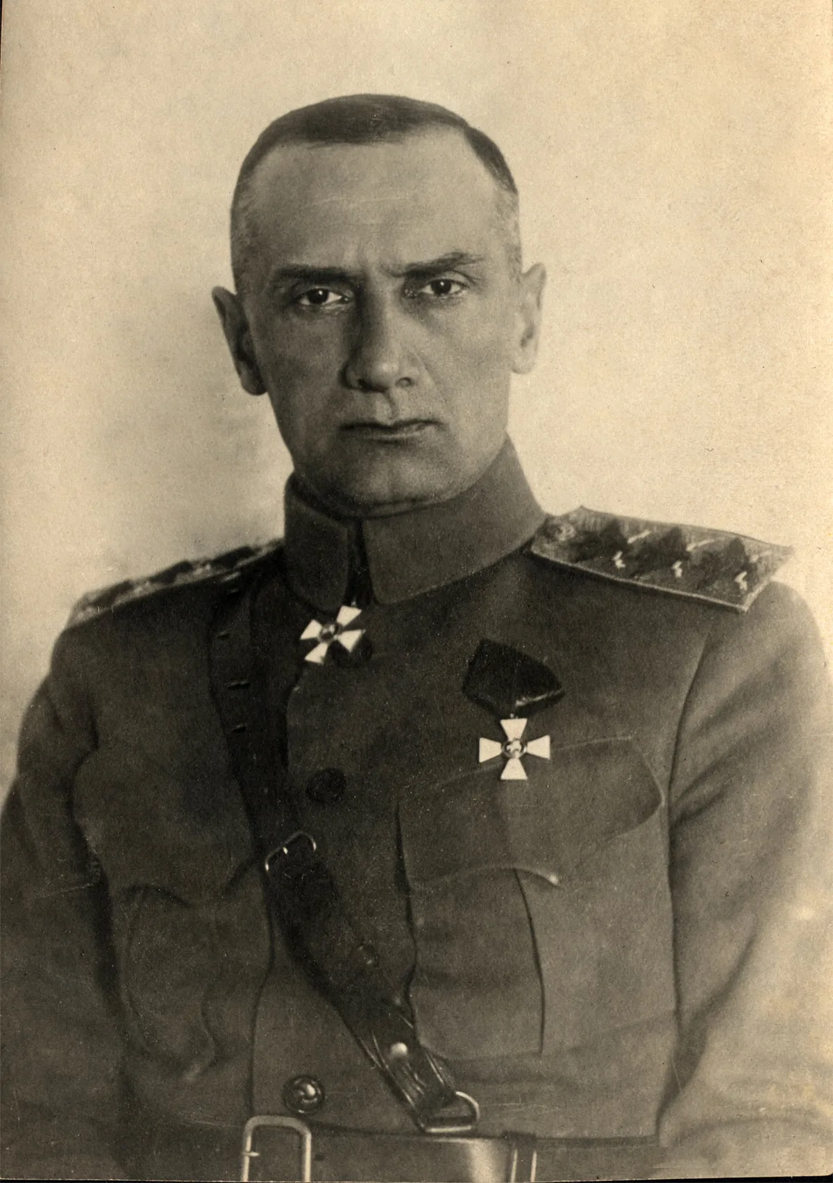 Адмирал Александр Васильевич Колчак (1874–1920). После переворота в Омске 18 ноября 1918 года принял титул Верховного правителя России; расстрелян по решению Иркутского ревкома 7 февраля 1920 года