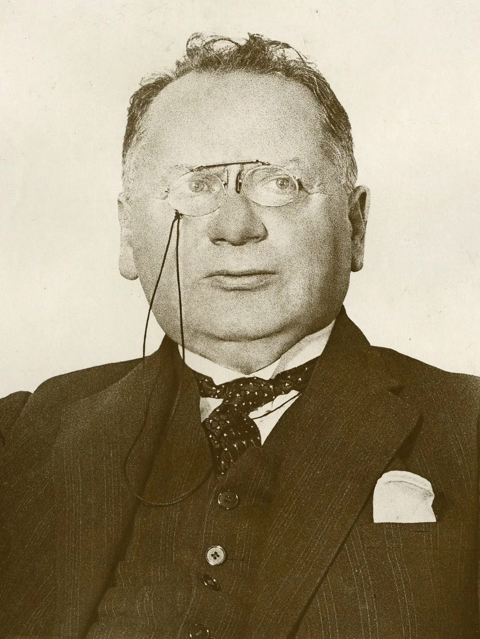 Максим Максимович Литвинов (1876–1951) — нарком иностранных дел СССР в 1930–1939 годах, главный проводник линии на создание в Европе системы коллективной безопасности. При нём СССР вступил в Лигу Наций