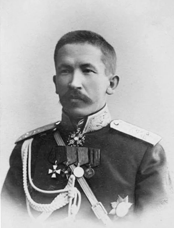 Генерал Лавр Георгиевич Корнилов (1870–1918), Верховный главнокомандующий в 1917 году. Его выступление в конце августа провалилось, а главным его следствием стал стремительный рост влияния большевиков