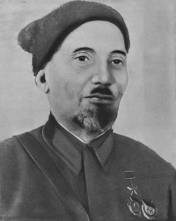 Сидор Артемьевич Ковпак (1887–1967) — командир партизанского соединения. Ковпаковцы совершили пять рейдов по территории 18 оккупированных областей и прошли с боями более 10 тыс. км